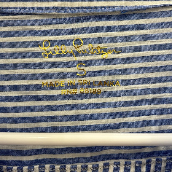 🛑SOLD🛑 Lilly Pulitzer Sea View Button Down Top (small) - Excellent - Picture 4 of 6